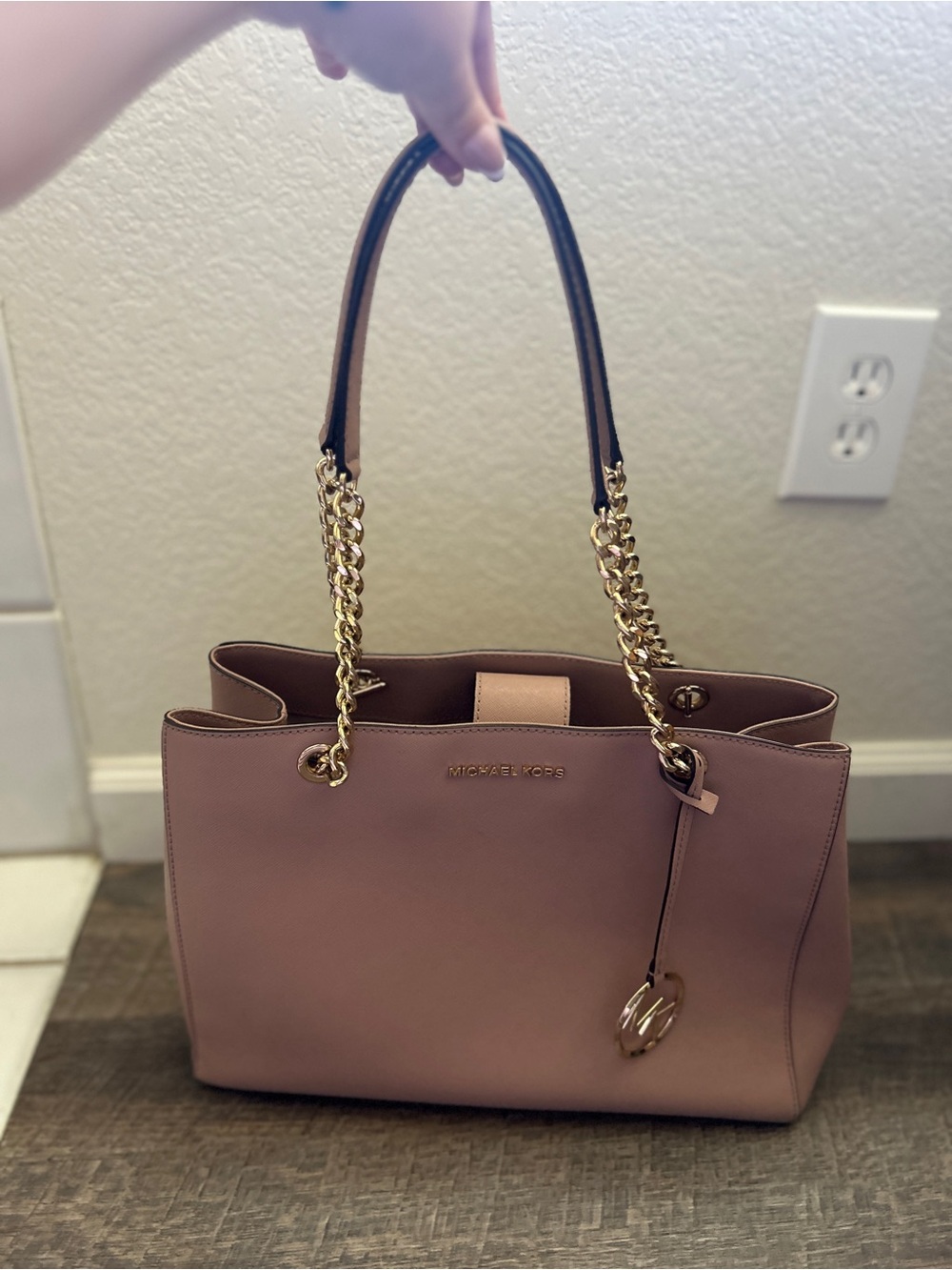 Michael Kors Susannah Large Saffiano Leather Shoulder Bag